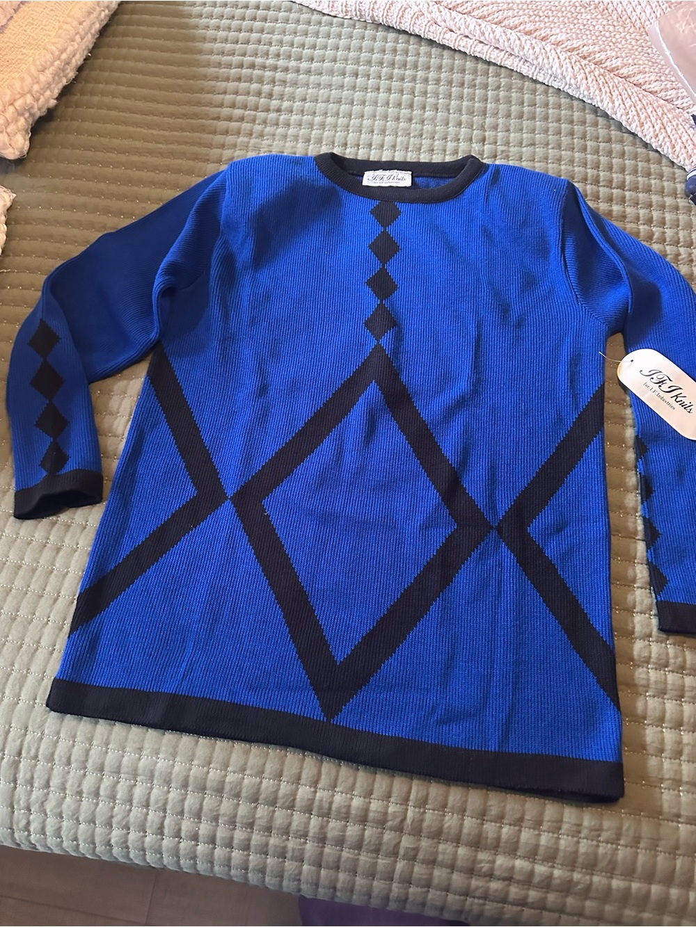 Katherine Barclay Blue and Black Diamond-Pattern Sweater